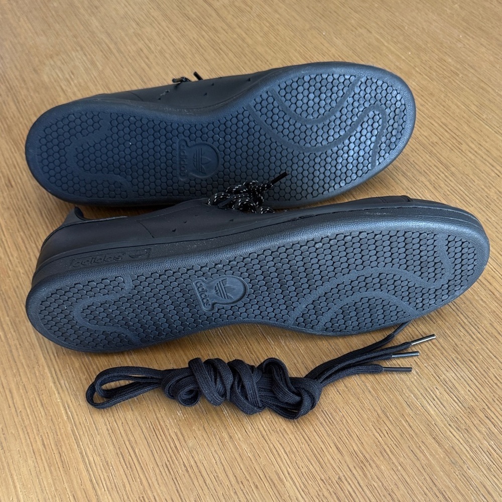Human Made Adidas- Sz12.5 Pharrell’s take on a Stan Smith Sneaker - Picture 4 of 5